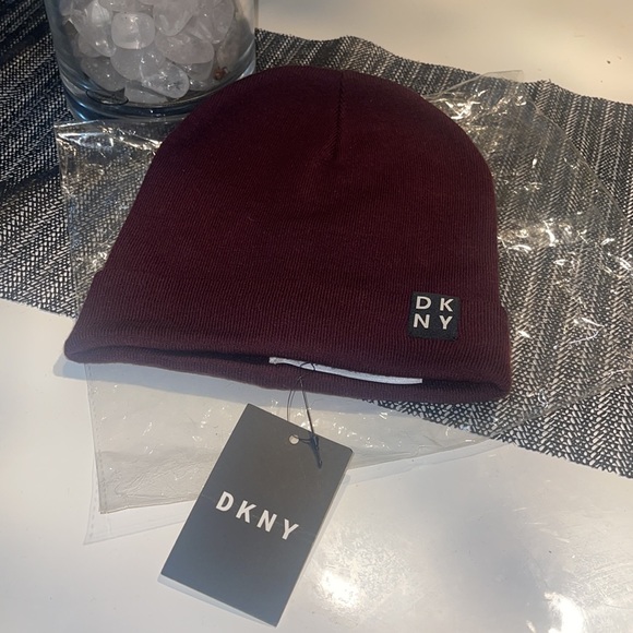 NWT DKNY BURGUNDY SWEATER HAT - Picture 2 of 7